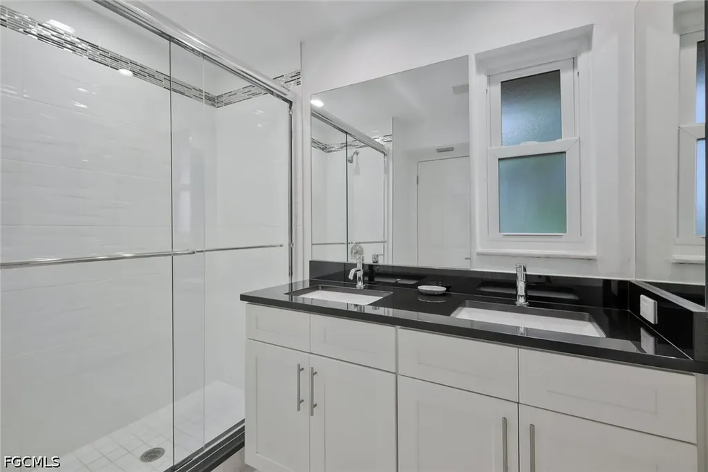 3111 SE 22nd Place Cape Coral FL 33904