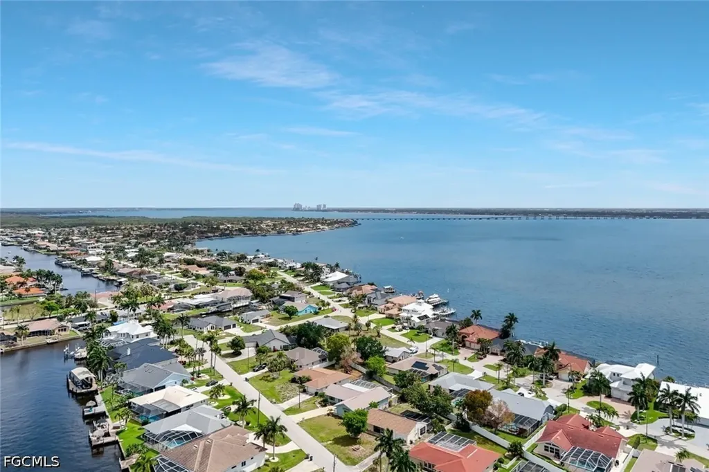 3111 SE 22nd Place Cape Coral FL 33904