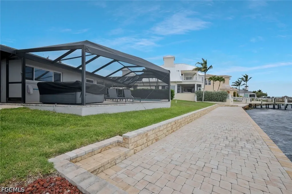 3111 SE 22nd Place Cape Coral FL 33904