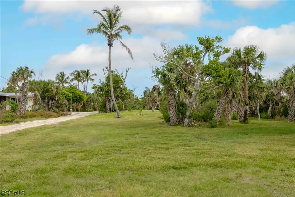 393 & 401 Raintree Place Sanibel FL 33957