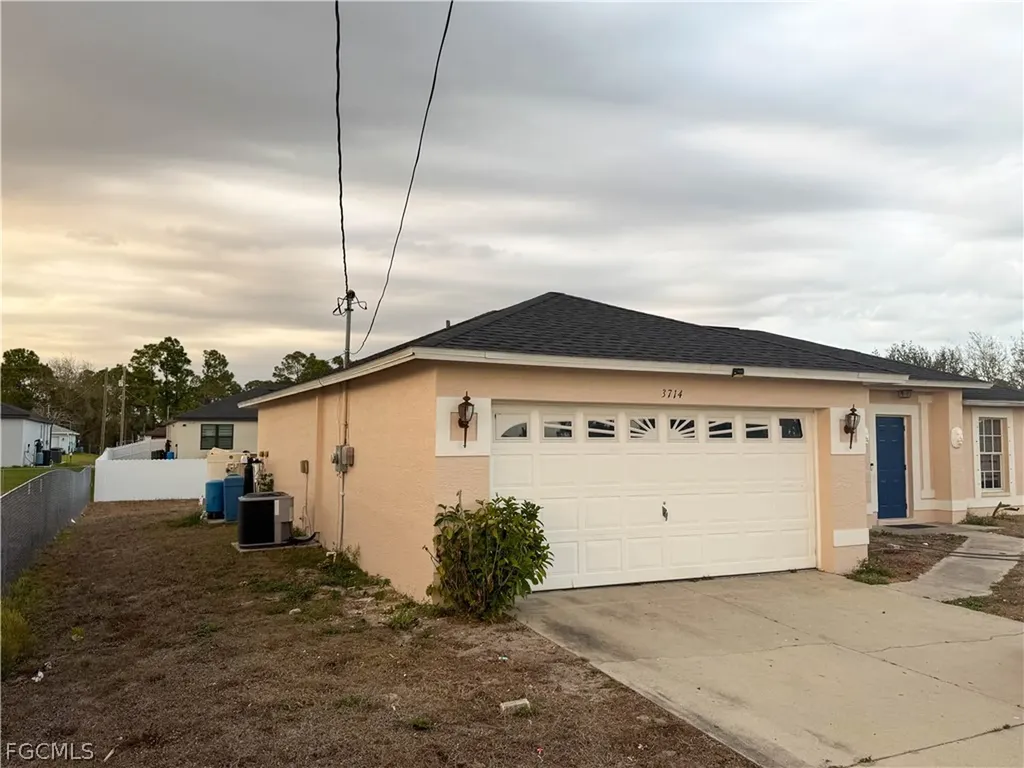 3714 5th Street SW Lehigh Acres FL 33976