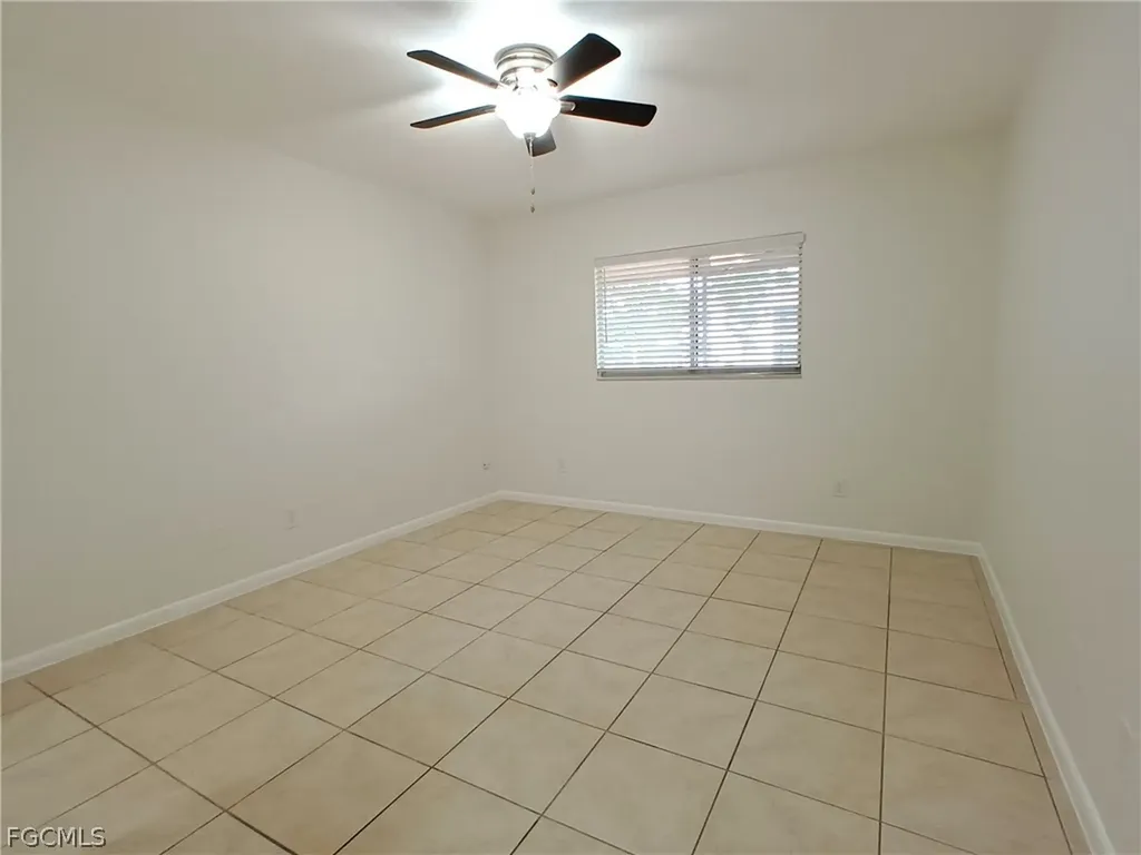 630-636 SE 13th Place Cape Coral FL 33990