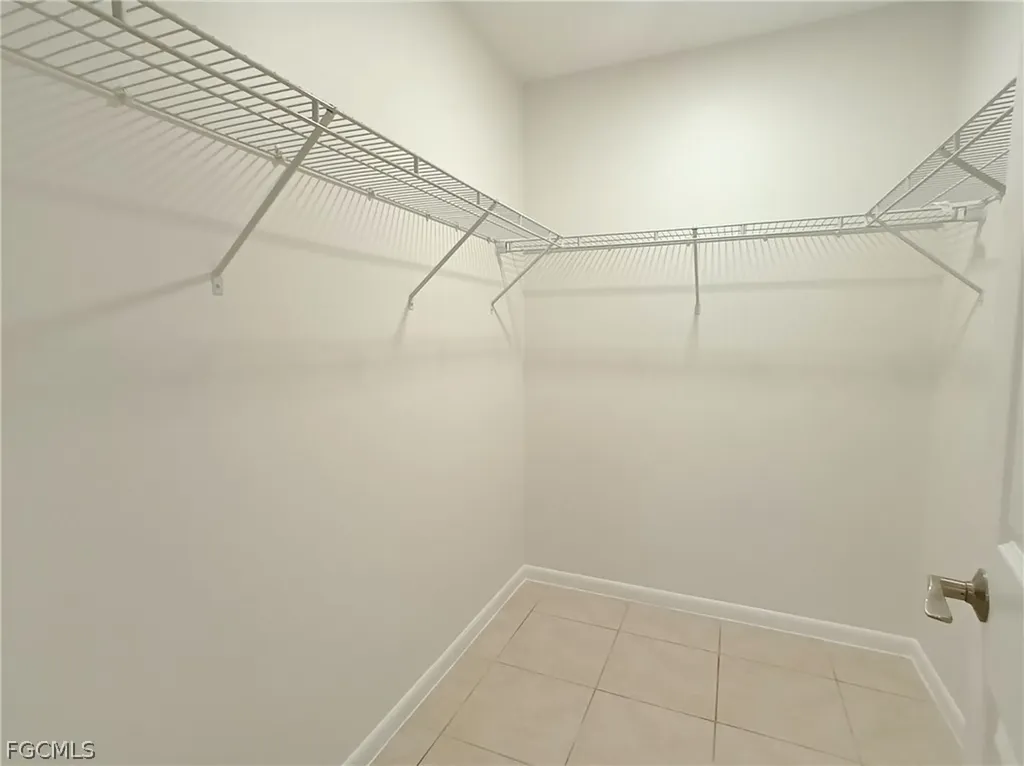 630-636 SE 13th Place Cape Coral FL 33990
