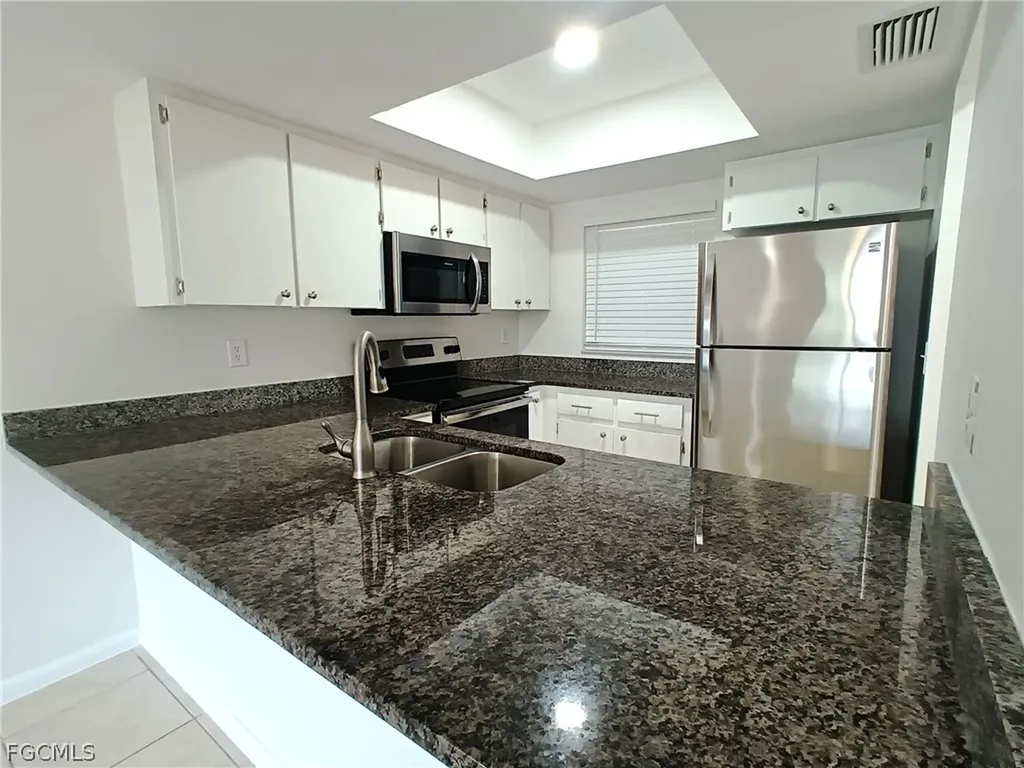 630-636 SE 13th Place Cape Coral FL 33990