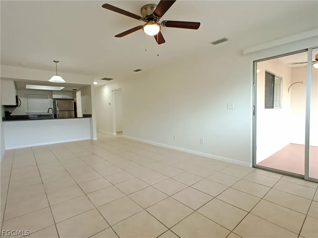 630-636 SE 13th Place Cape Coral FL 33990