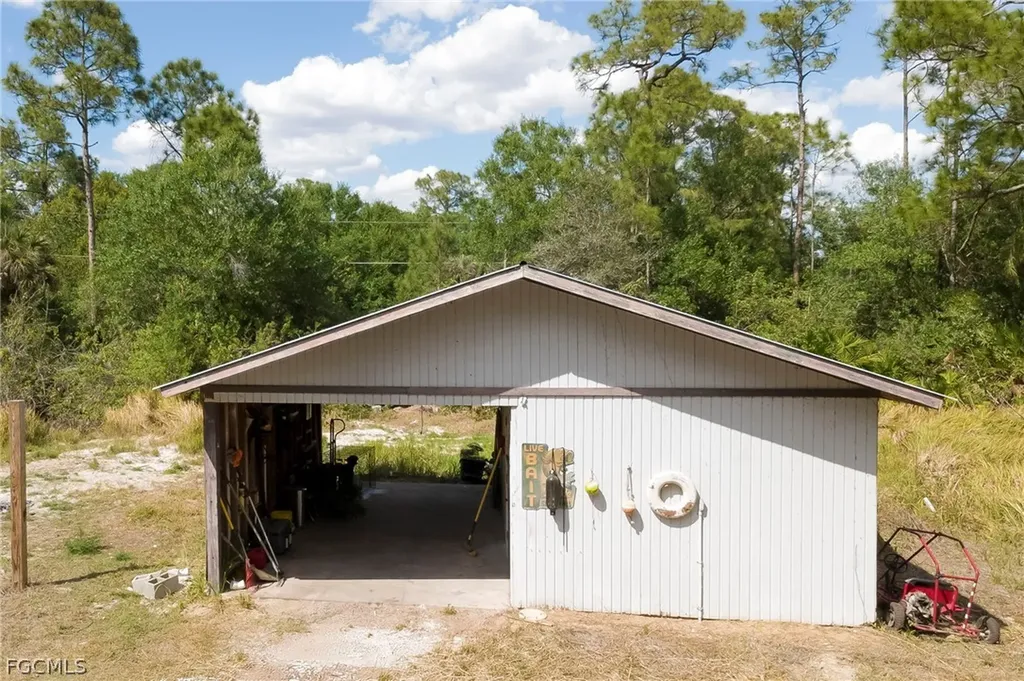 1063 Debbie Lane Labelle FL 33935