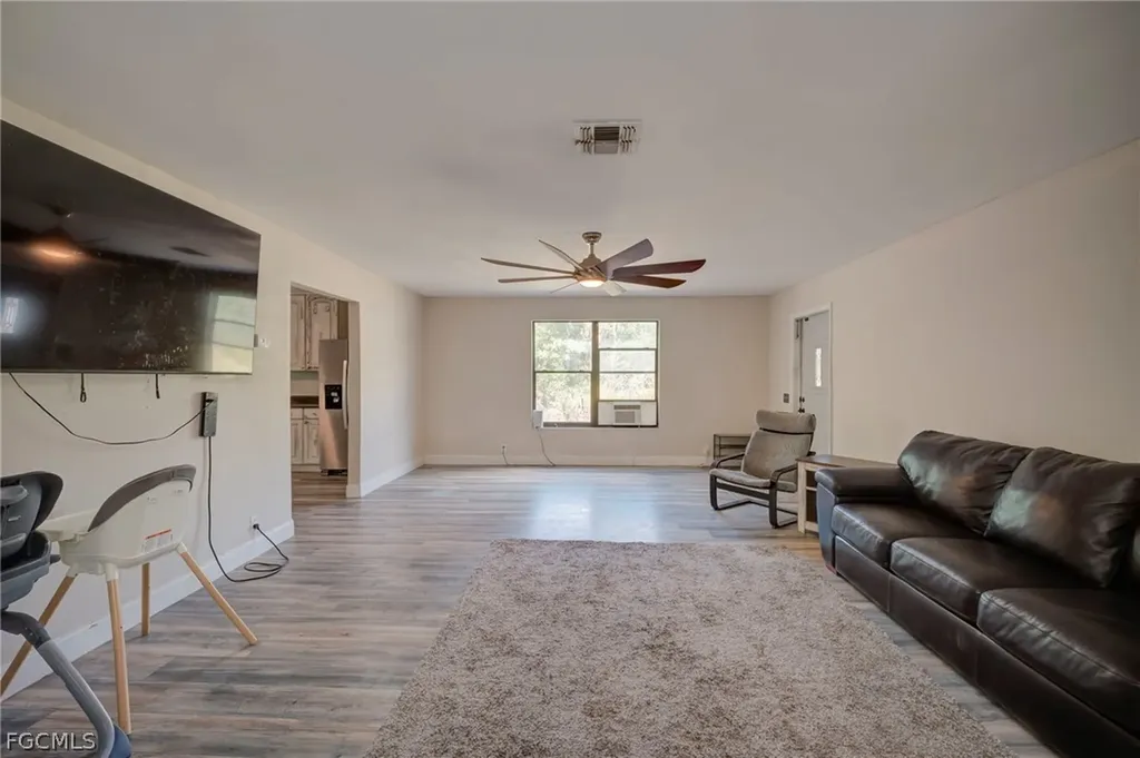 1063 Debbie Lane Labelle FL 33935