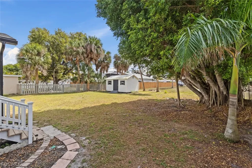 1414 Alhambra Drive Fort Myers FL 33901