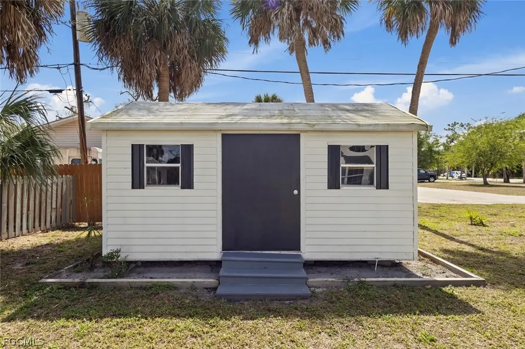 1414 Alhambra Drive Fort Myers FL 33901
