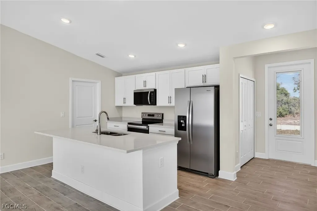 630 NW 28th Terrace Cape Coral FL 33993