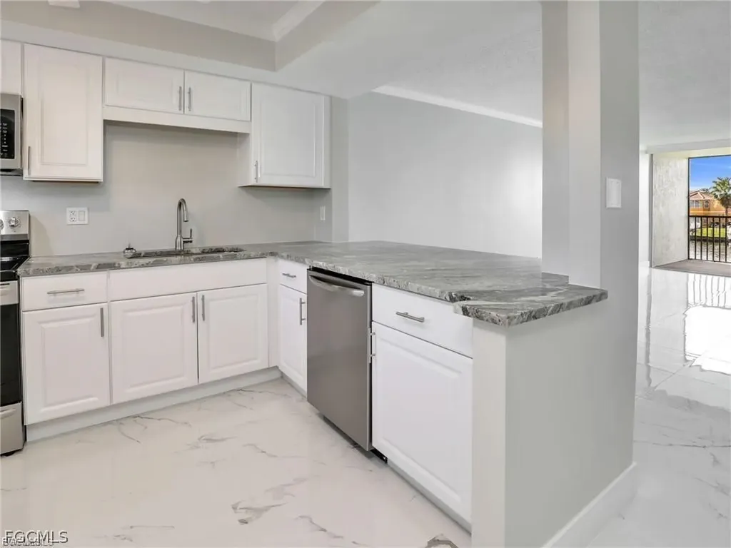 4280 SE 20th Place Cape Coral FL 33904