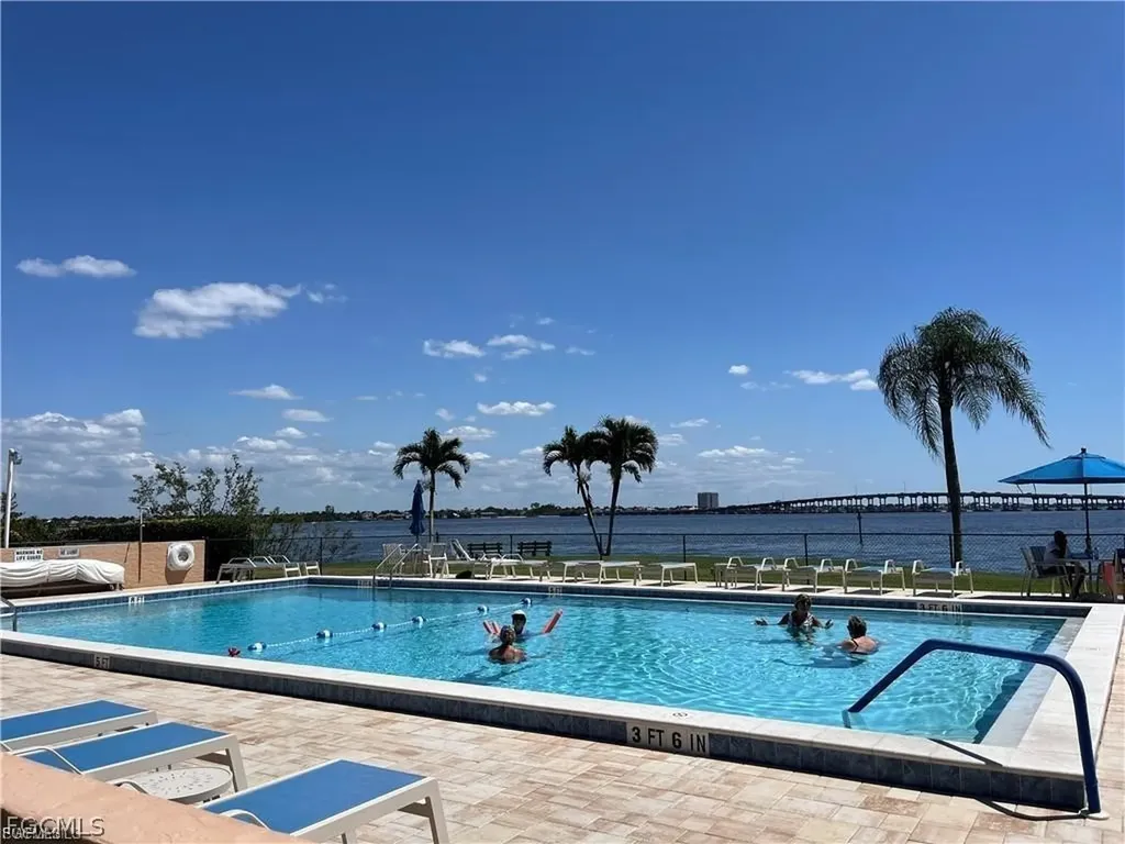 4280 SE 20th Place Cape Coral FL 33904