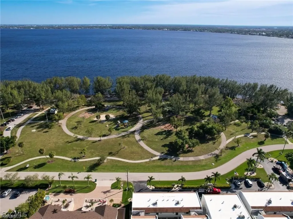 4280 SE 20th Place Cape Coral FL 33904
