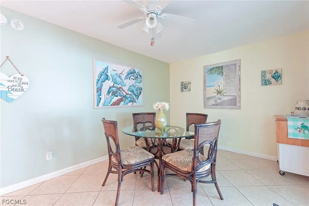 2718 SW 9th Place Cape Coral FL 33914
