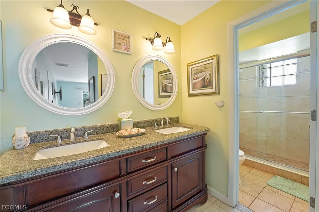 2718 SW 9th Place Cape Coral FL 33914