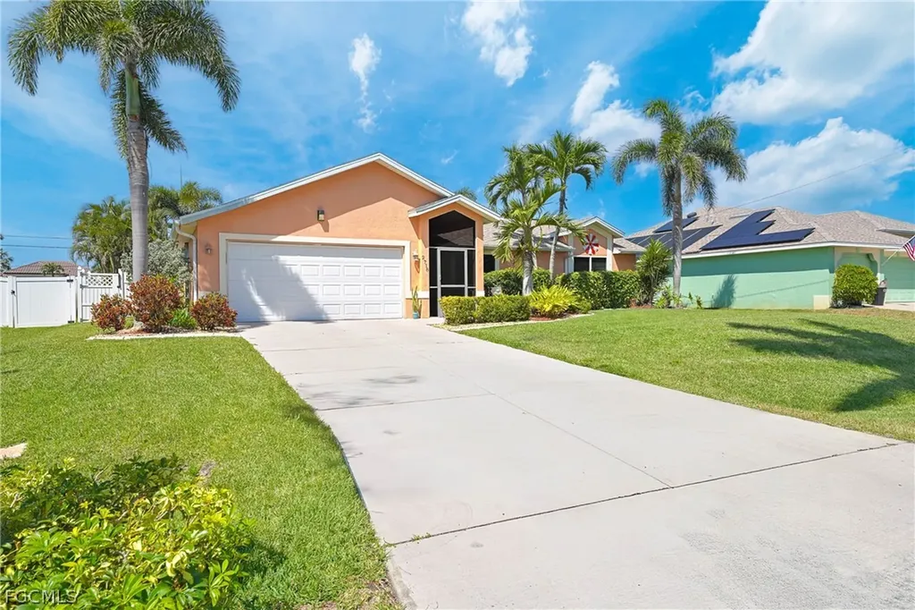 2718 SW 9th Place Cape Coral FL 33914
