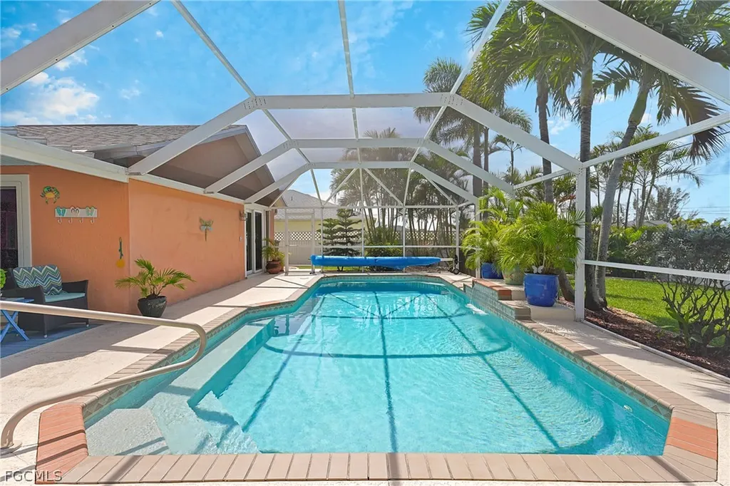 2718 SW 9th Place Cape Coral FL 33914