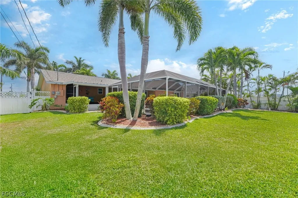2718 SW 9th Place Cape Coral FL 33914