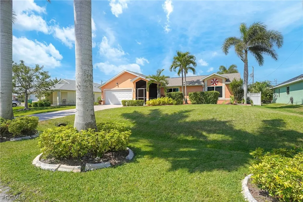 2718 SW 9th Place Cape Coral FL 33914