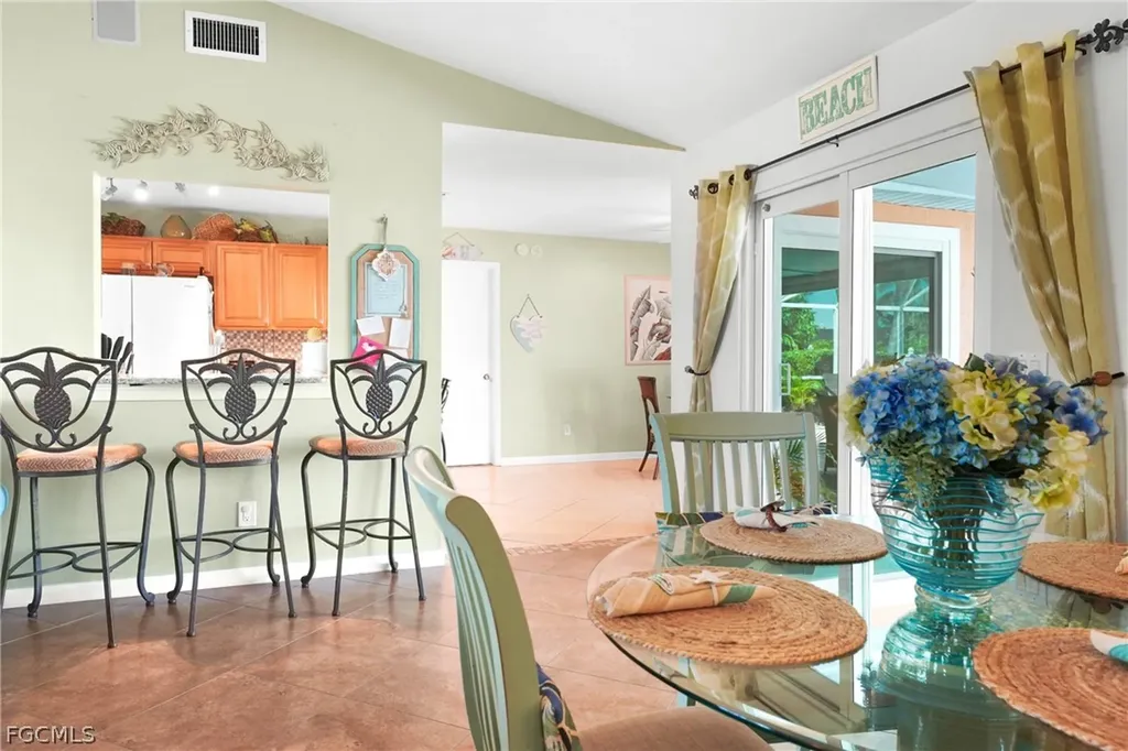 2718 SW 9th Place Cape Coral FL 33914