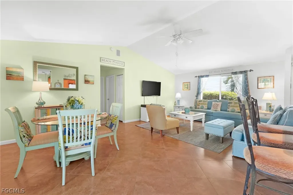 2718 SW 9th Place Cape Coral FL 33914