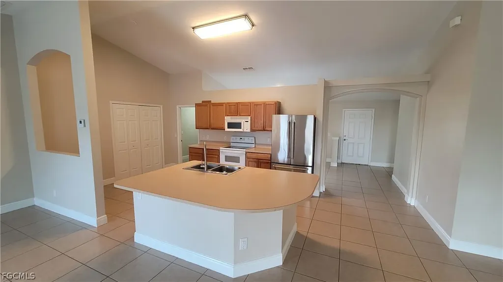 1225 NW 26th Place Cape Coral FL 33993