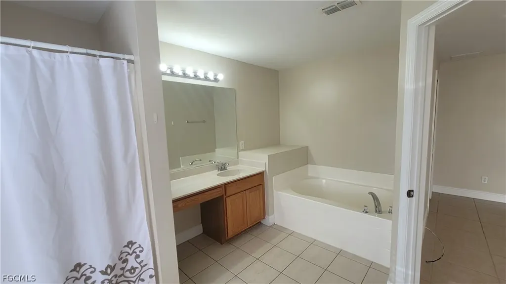 1225 NW 26th Place Cape Coral FL 33993