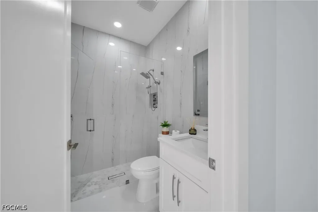 2804 NW 26th Avenue Cape Coral FL 33993