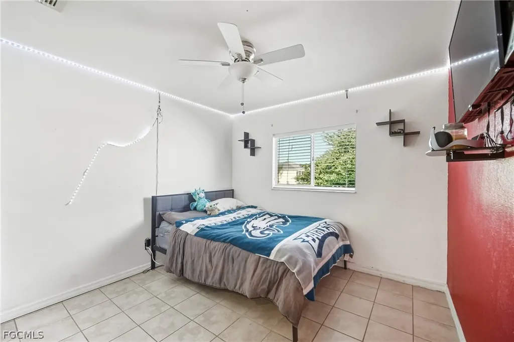 1204 NE 10th Terrace Cape Coral FL 33909