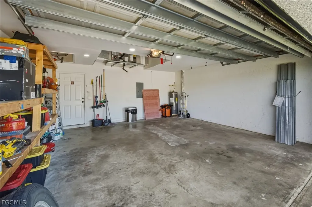 1204 NE 10th Terrace Cape Coral FL 33909