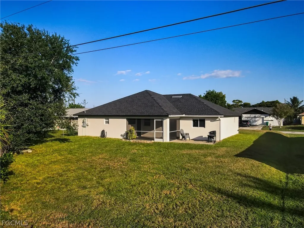 1204 NE 10th Terrace Cape Coral FL 33909