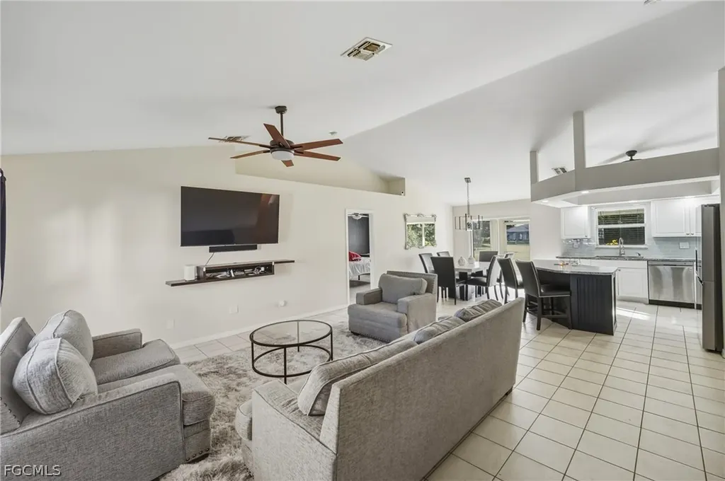 1204 NE 10th Terrace Cape Coral FL 33909