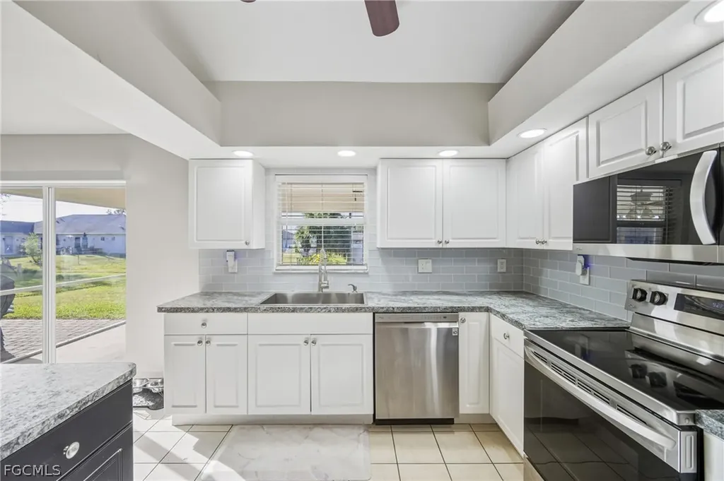 1204 NE 10th Terrace Cape Coral FL 33909