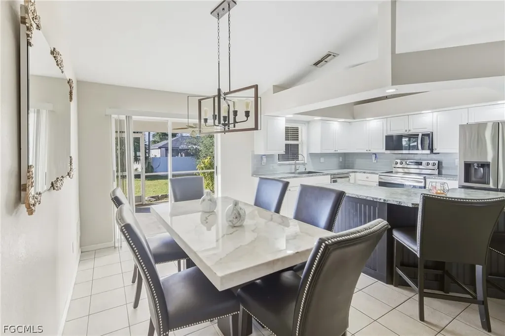 1204 NE 10th Terrace Cape Coral FL 33909