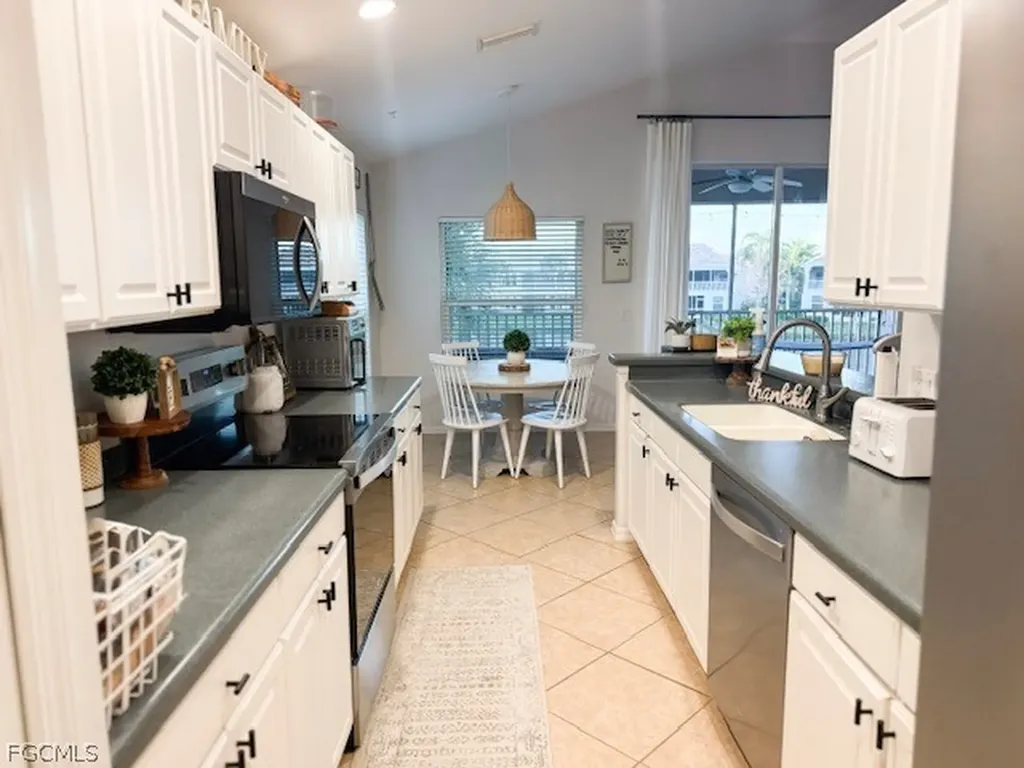 2616 Somerville Loop Cape Coral FL 33991
