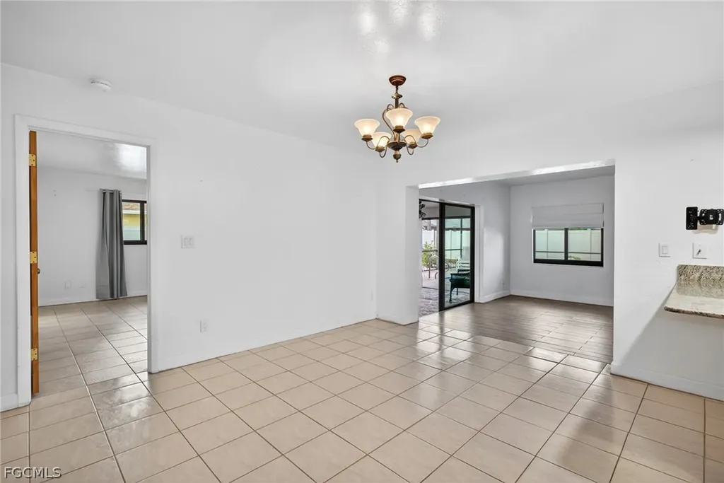1802 SE 11th Place Cape Coral FL 33990