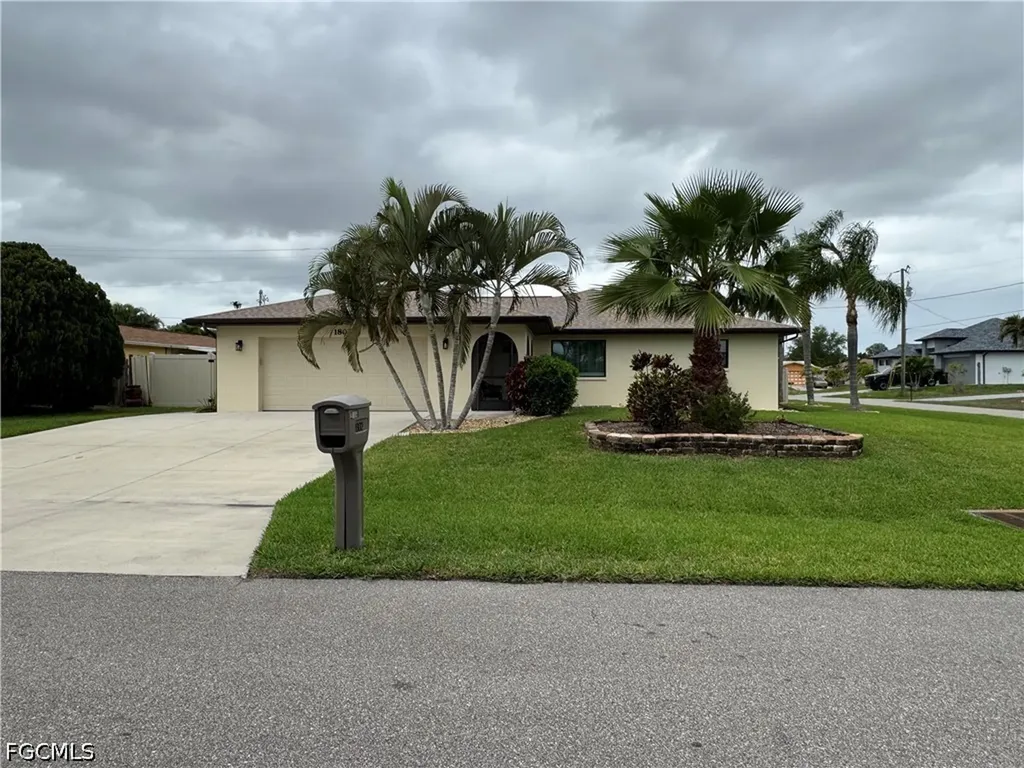 1802 SE 11th Place Cape Coral FL 33990