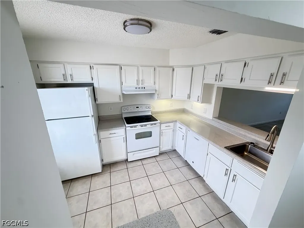 7374 7376 Albany Road Fort Myers FL 33967