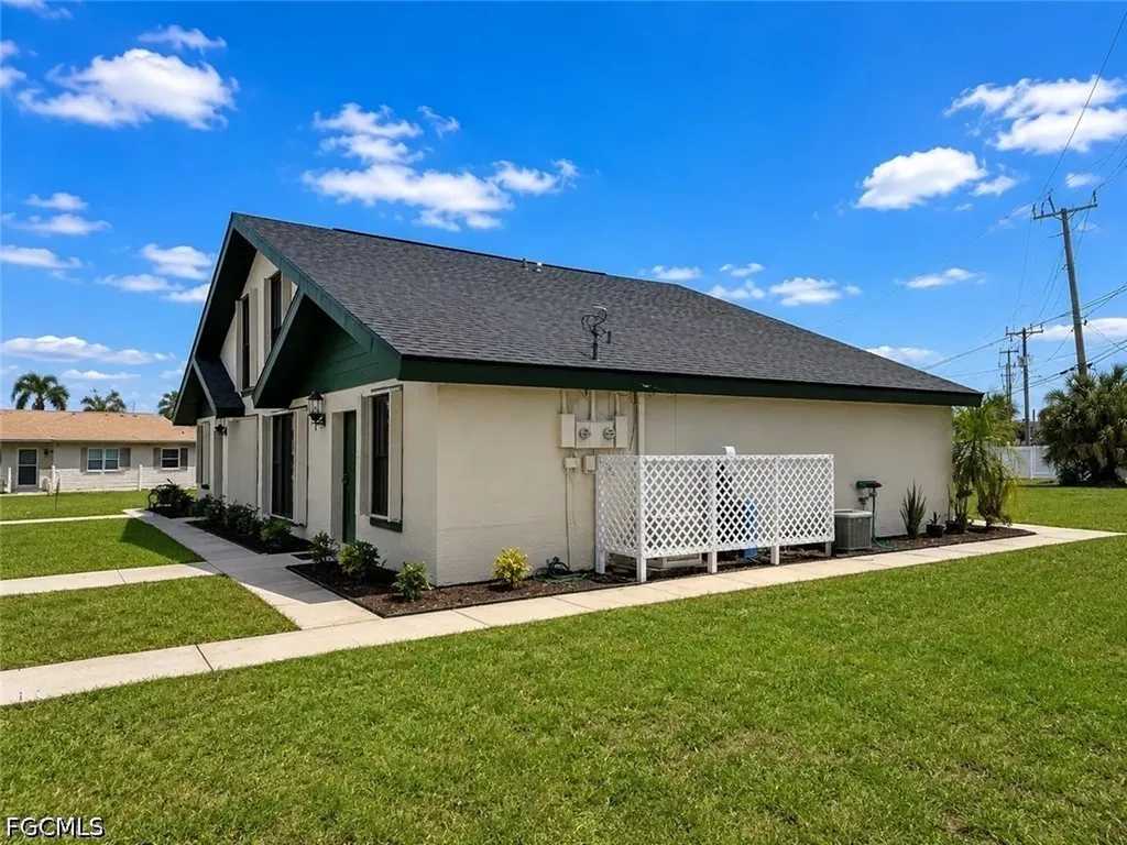 7374 7376 Albany Road Fort Myers FL 33967