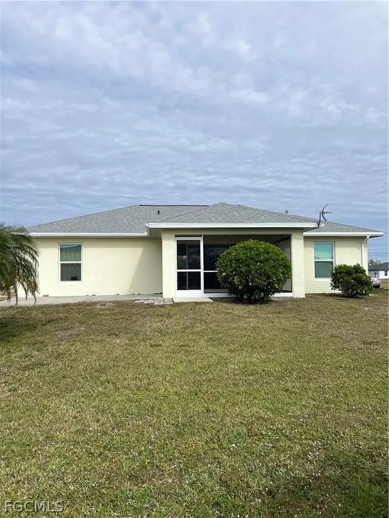 2830 NW 3rd Street Cape Coral FL 33993