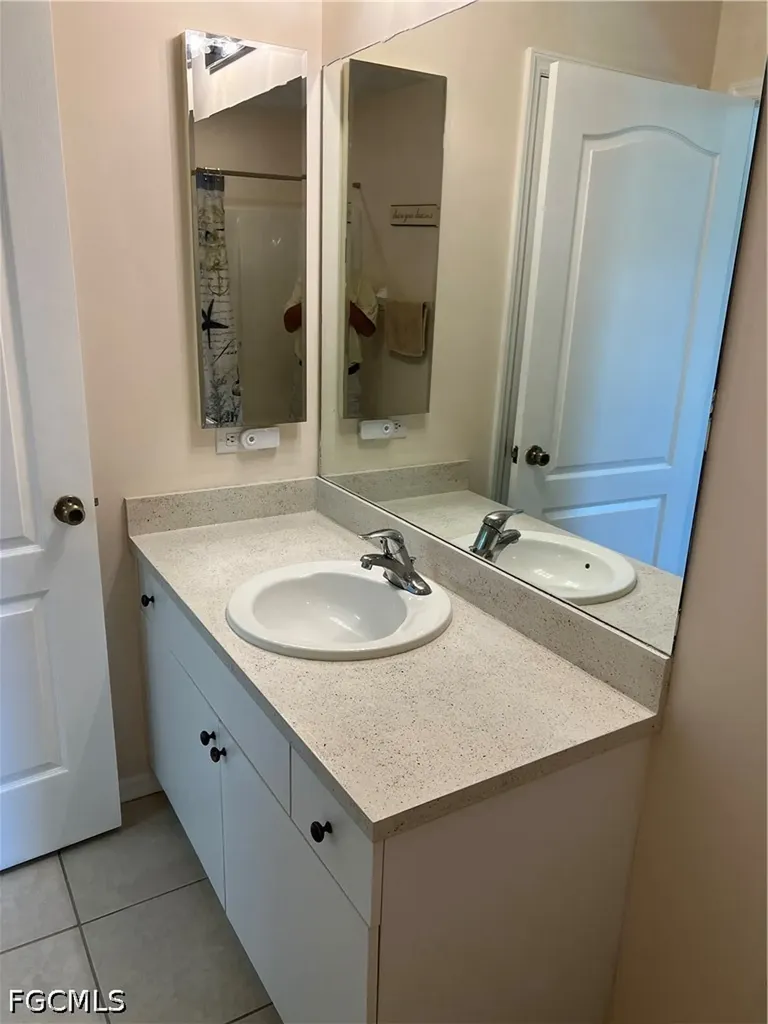 2830 NW 3rd Street Cape Coral FL 33993
