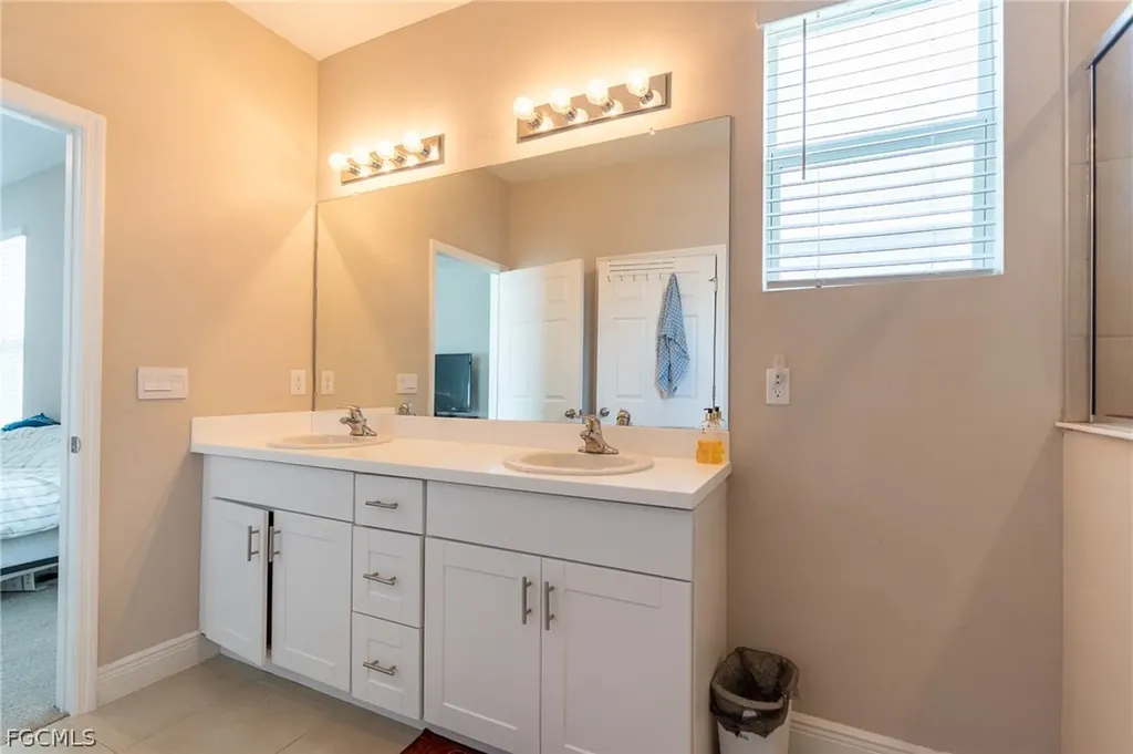 802 Friendship Circle Labelle FL 33935