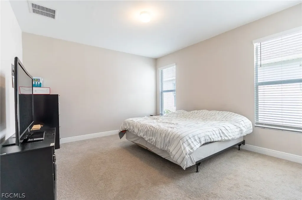 802 Friendship Circle Labelle FL 33935