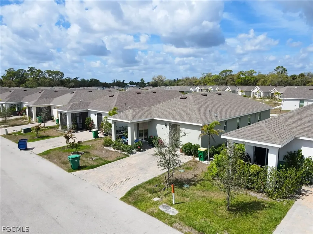 802 Friendship Circle Labelle FL 33935