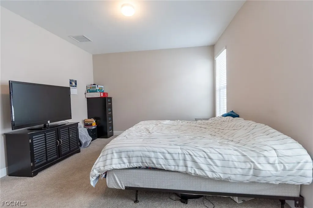 802 Friendship Circle Labelle FL 33935