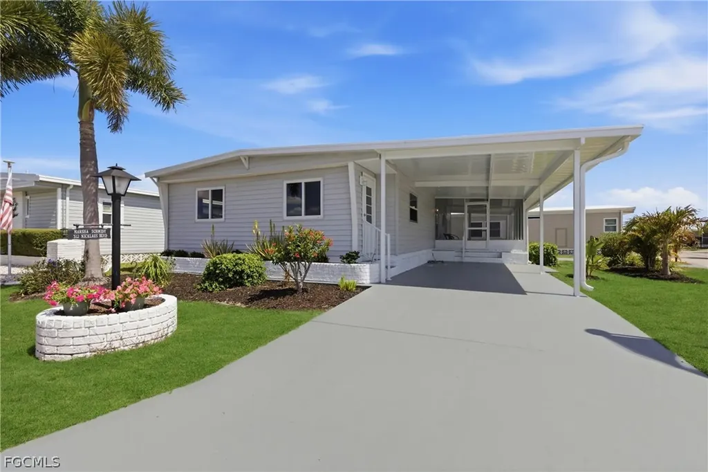 312 Nicklaus Boulevard North Fort Myers FL 33903