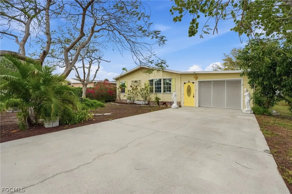 919 Manatee Road Naples FL 34114