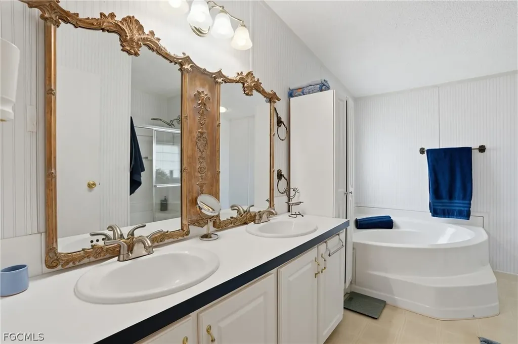 919 Manatee Road Naples FL 34114