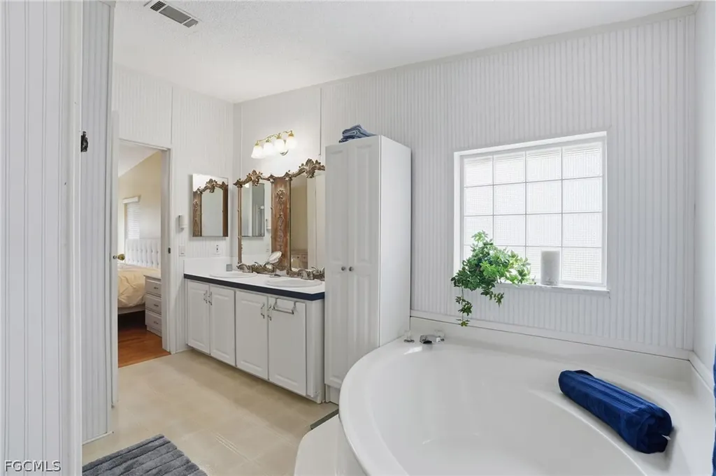 919 Manatee Road Naples FL 34114