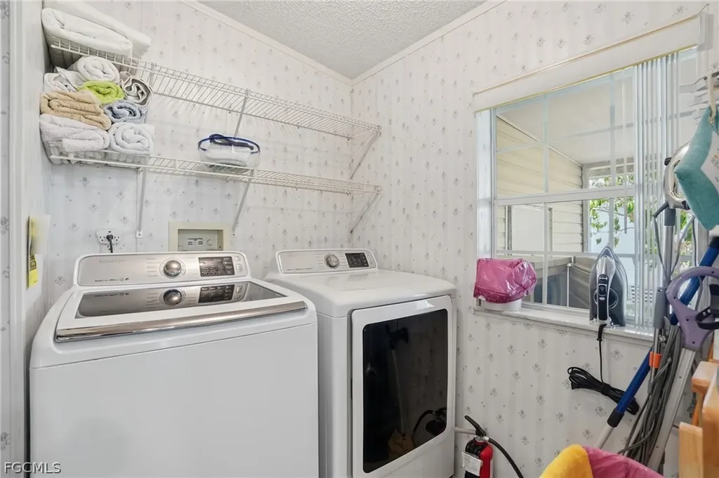 919 Manatee Road Naples FL 34114